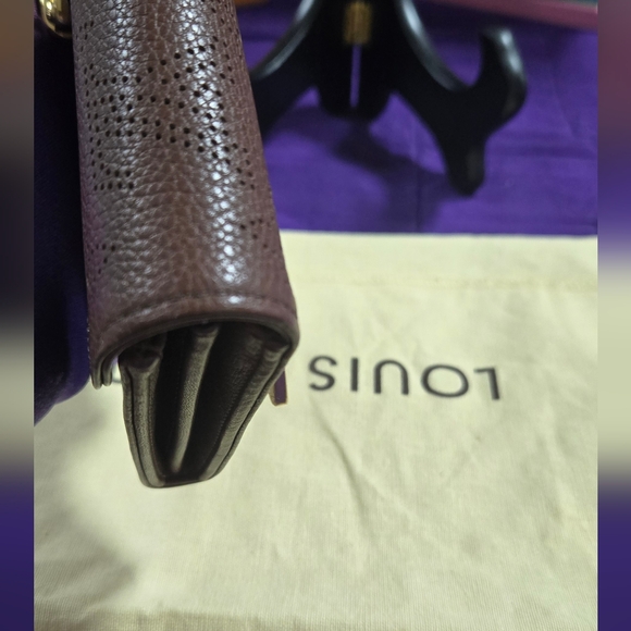 Louis Vuitton Mahina Leather Amelia Long Wallet - Picture 3 of 16